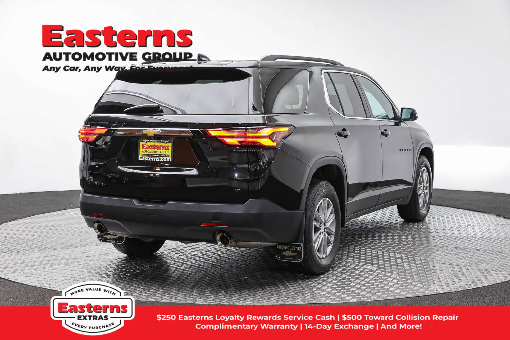 Used 2023 Chevrolet Traverse LT FWD image 6