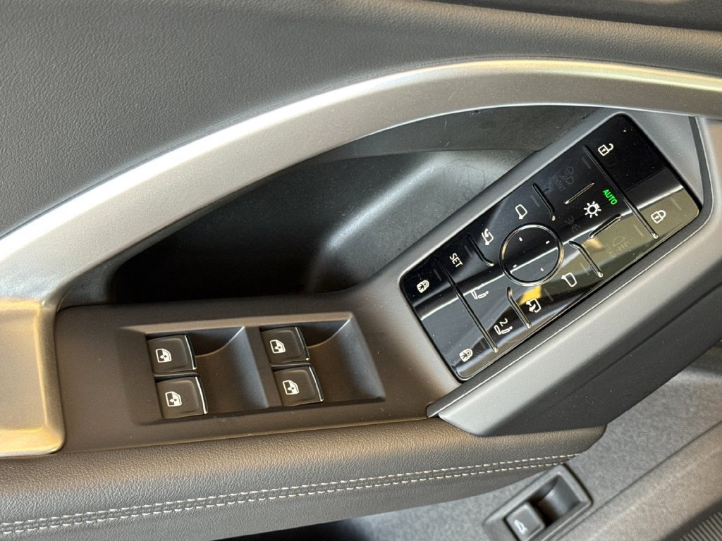 New 2025 Audi Q5 Premium w/ Convenience Package AWD/4WD image 28