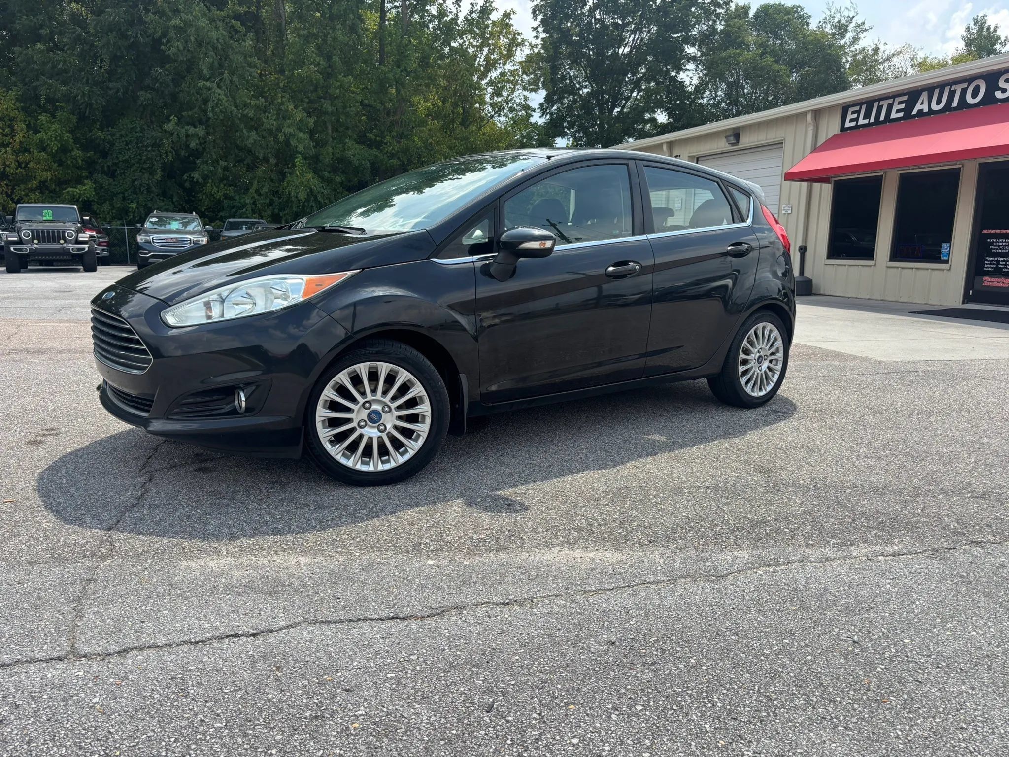 Used 2014 Ford Fiesta Titanium w/ Exterior Protection Package FWD image 3