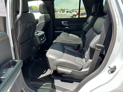 Used 2025 Ford Expedition Tremor AWD/4WD image 16