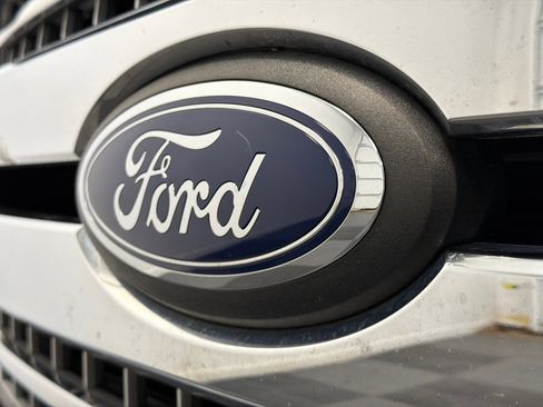 Used 2019 Ford F150 XLT w/ Equipment Group 302A Luxury image 14