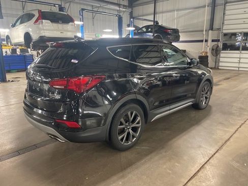 Used 2018 Hyundai Santa Fe Sport image 10