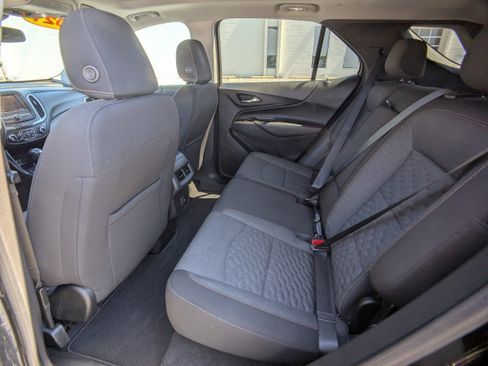 Used 2021 Chevrolet Equinox LT AWD/4WD image 14