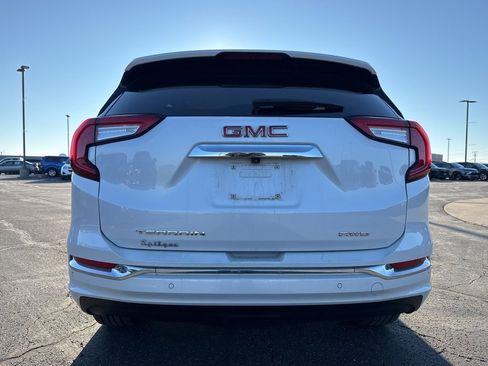 Used 2023 GMC Terrain Denali w/ Denali Premium Package image 8