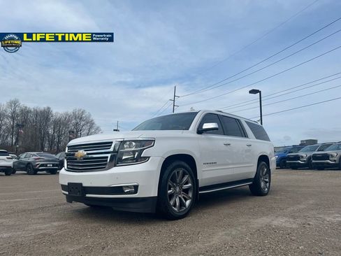 Used 2018 Chevrolet Suburban Premier image 2