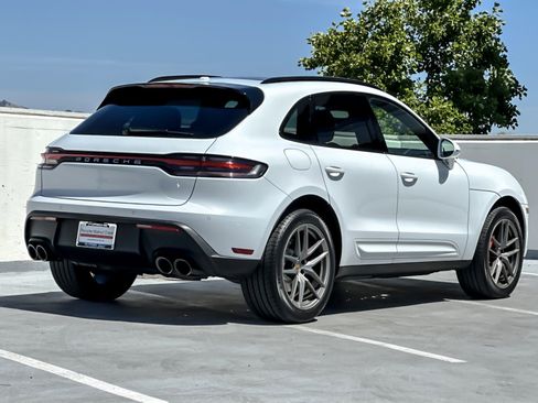 Used 2022 Porsche Macan S AWD/4WD image 8