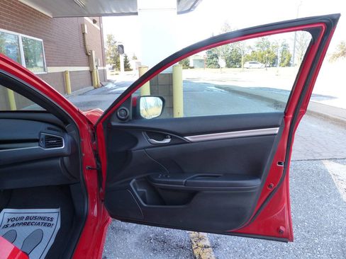 Used 2020 Honda Civic Sport image 34