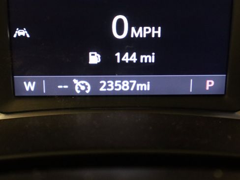 Used 2024 GMC Terrain SLT image 19