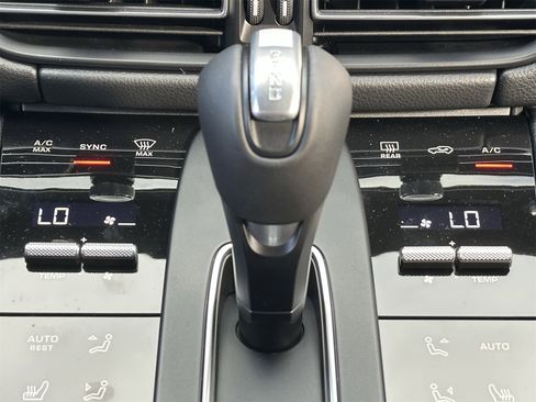 New 2026 Porsche Macan S image 24