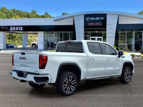 Used 2025 GMC Sierra 1500 AT4 w/ AT4 Premium Package AWD/4WD image 4