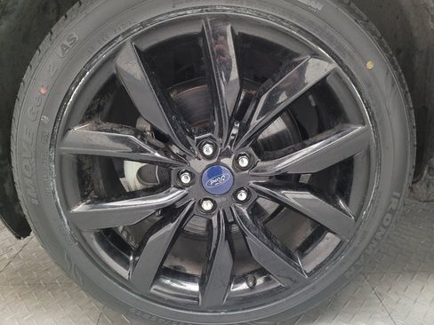 Used 2018 Ford Escape SE w/ SE Sport Appearance Package FWD image 31
