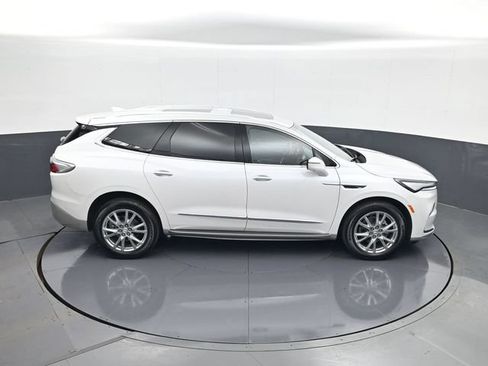 Used 2023 Buick Enclave Essence w/ Experience Buick Package AWD/4WD image 17