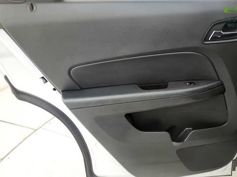 Used 2017 Chevrolet Equinox Premier w/ Enhanced Convenience Package FWD image 44