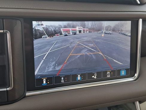 Used 2021 GMC Yukon XL Denali w/ Denali Ultimate Package image 19