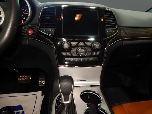 Used 2021 Jeep Grand Cherokee SRT image 15