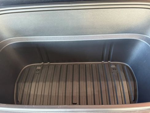 Used 2026 Tesla Model Y AWD image 52