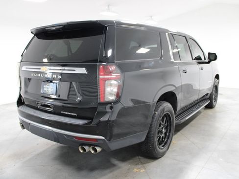 Used 2022 Chevrolet Suburban Premier RWD image 10