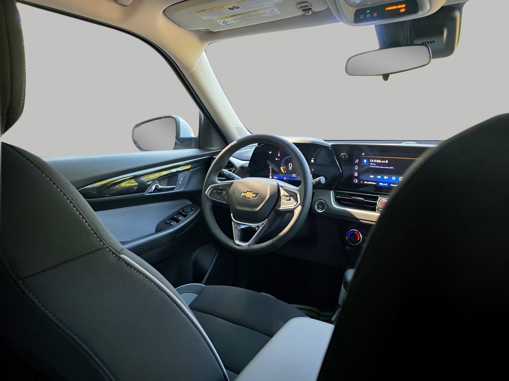 New 2026 Chevrolet TrailBlazer LT w/ LT Cold Weather Package FWD image 9