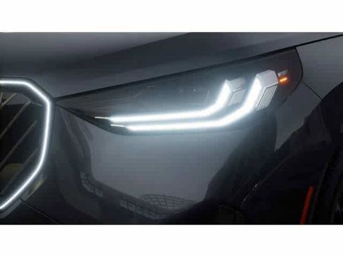 Used 2025 BMW X3 xDrive30i w/ Premium Package image 6