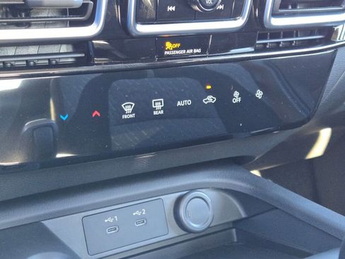 Used 2026 Nissan Sentra SV w/ Floor Mat Package image 23