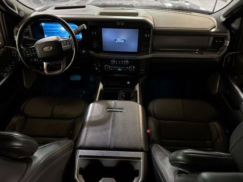 Used 2025 Ford F450 Platinum w/ FX4 Off-Road Package image 9