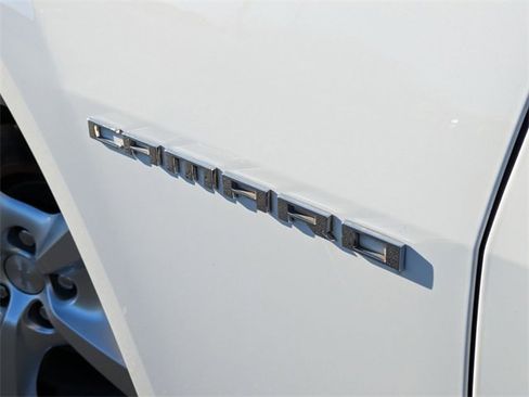 Used 2015 Chevrolet Camaro SS image 35