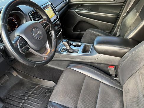 Used 2020 Jeep Grand Cherokee Altitude image 10