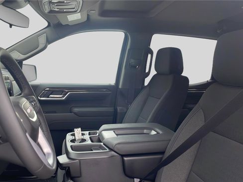 New 2026 GMC Sierra 1500 Elevation image 16