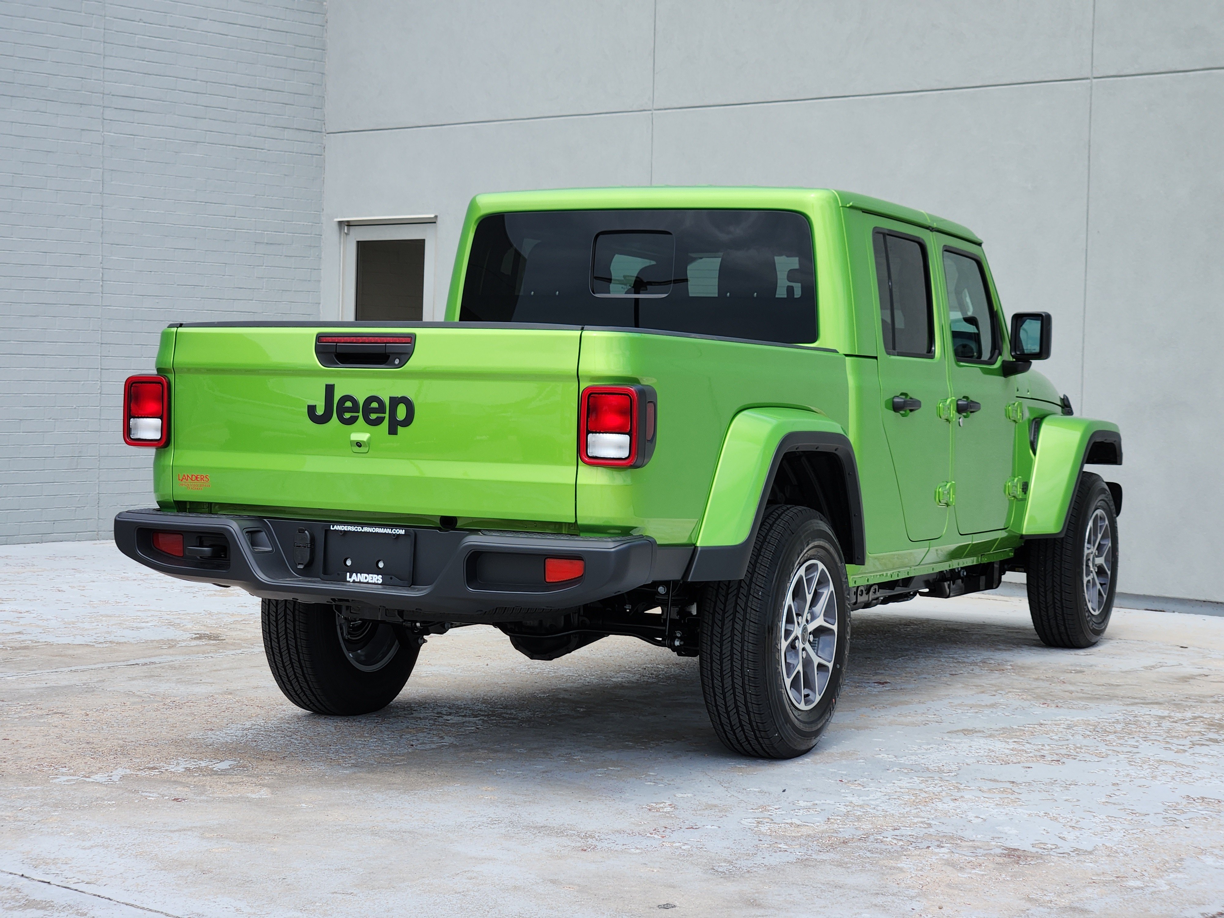 New 2026 Jeep Gladiator Sport AWD/4WD image 4