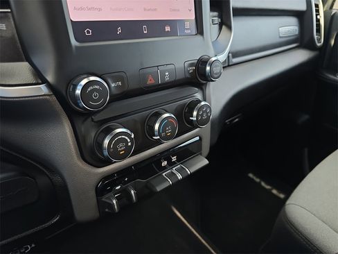 Used 2024 RAM 3500 Big Horn image 21