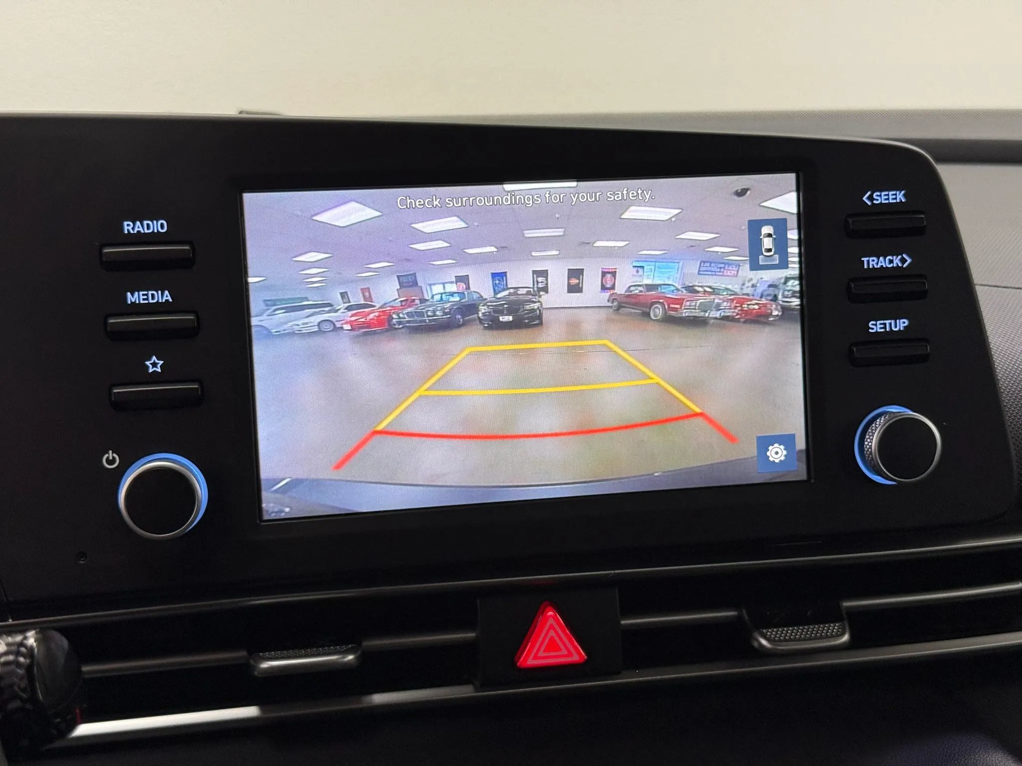 Used 2021 Hyundai Elantra SE FWD image 20