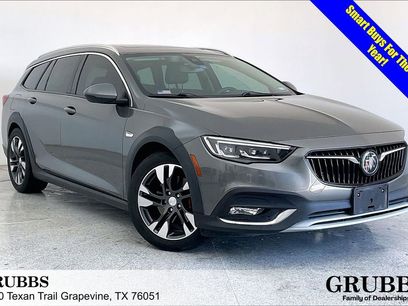 Used 2018 Buick Regal Essence w/ Driver Confidence Package #1