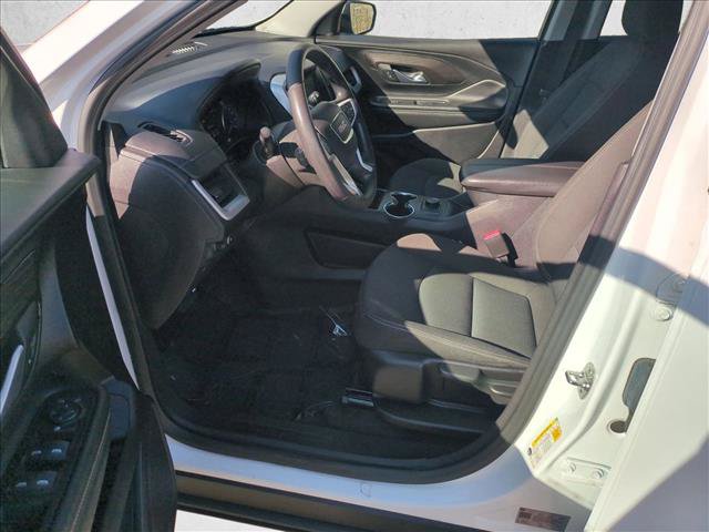 Used 2024 GMC Terrain SLE AWD/4WD image 15