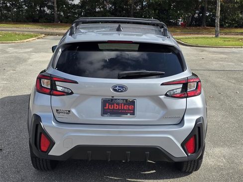 Used 2025 Subaru Crosstrek 2.0i Premium image 3