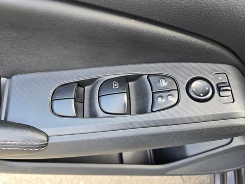 Used 2024 Nissan Altima 2.5 SV image 16