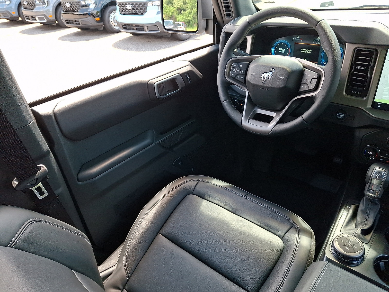 New 2026 Ford Bronco Outer Banks w/ Sasquatch Package AWD/4WD image 7