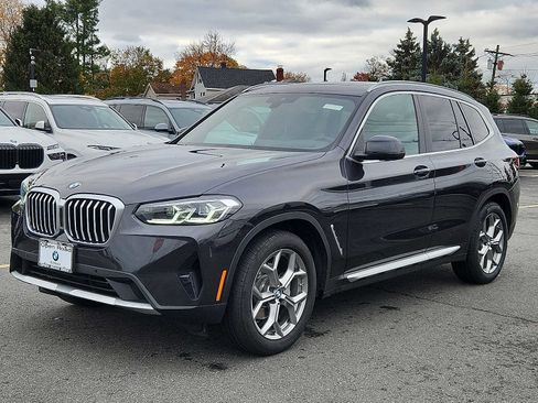 Used 2024 BMW X3 xDrive30i w/ Premium Package image 3
