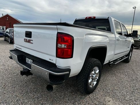 Used 2019 GMC Sierra 2500 SLT w/ Duramax Plus Package image 9