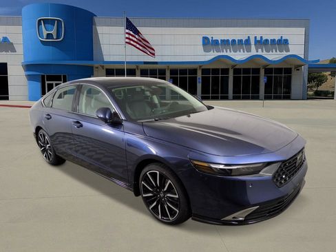 New 2026 Honda Accord Touring image 7