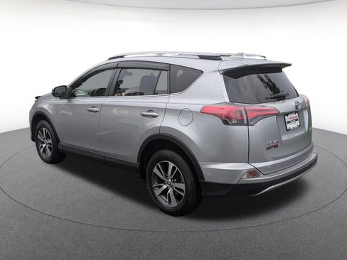 Used 2018 Toyota RAV4 XLE FWD image 17