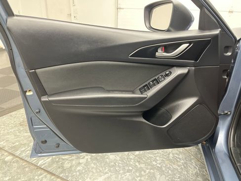 Used 2015 MAZDA MAZDA3 i Touring image 6