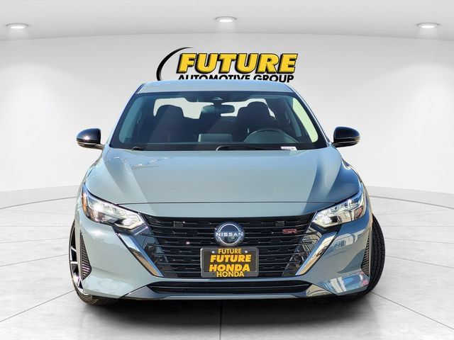 Used 2024 Nissan Sentra SR FWD image 2