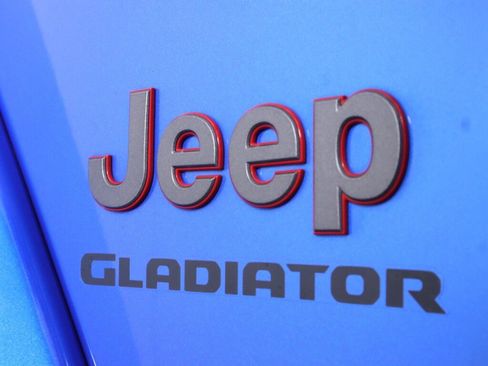 Used 2022 Jeep Gladiator Rubicon AWD/4WD image 37