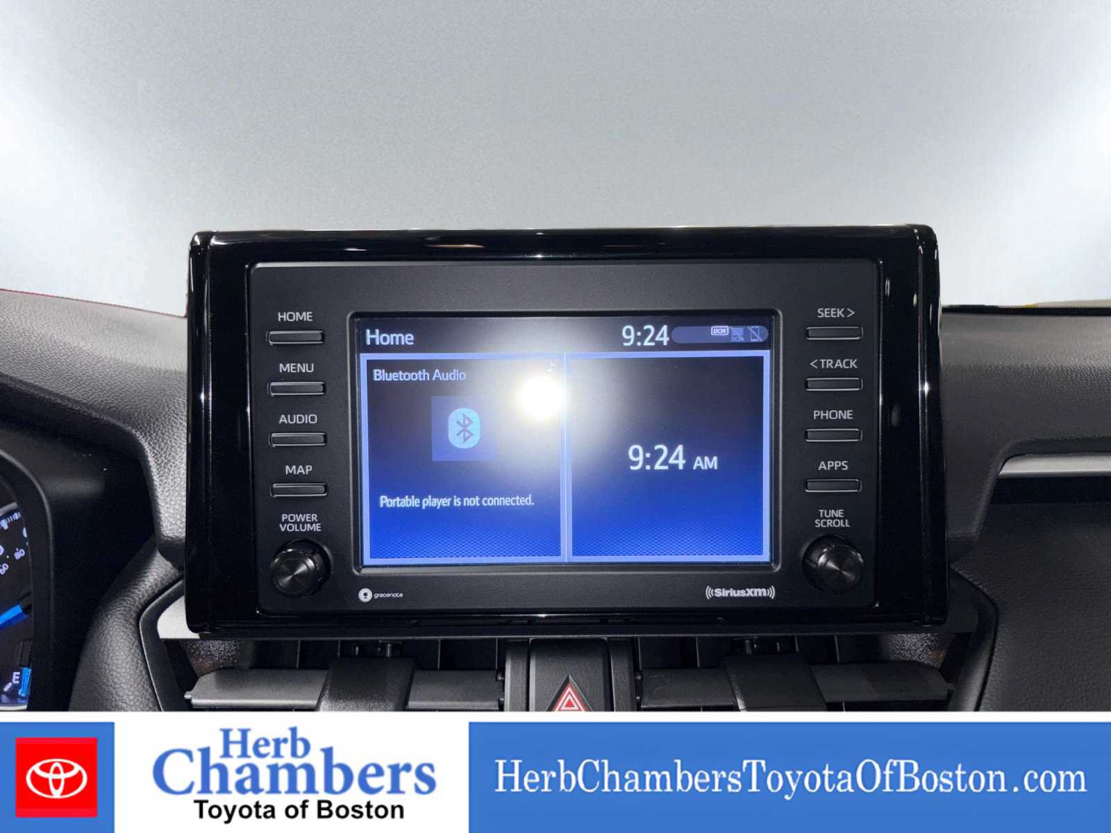 Used 2021 Toyota RAV4 XLE w/ Convenience Package AWD/4WD image 14