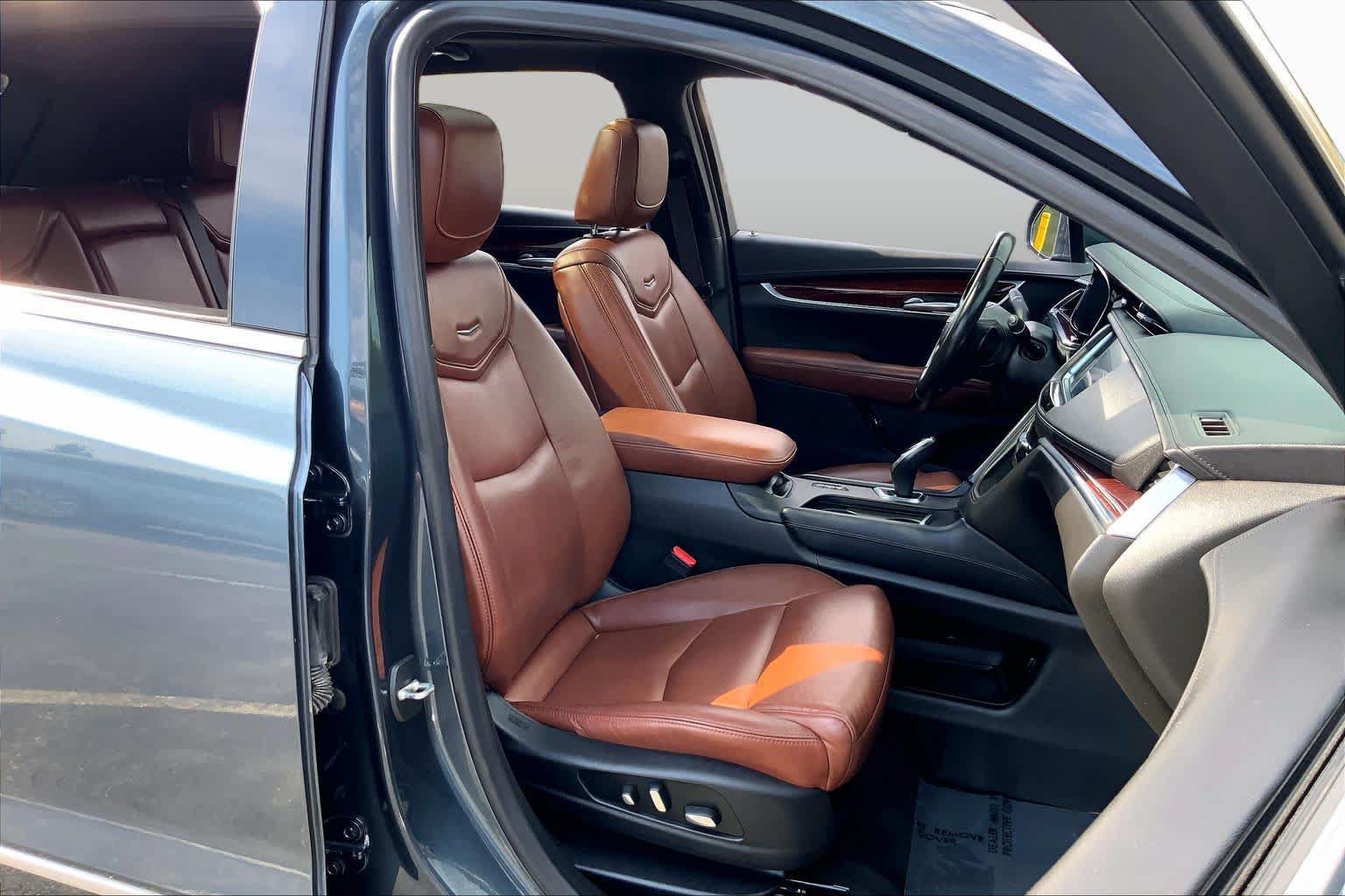 Used 2019 Cadillac XT5 Luxury AWD/4WD image 9