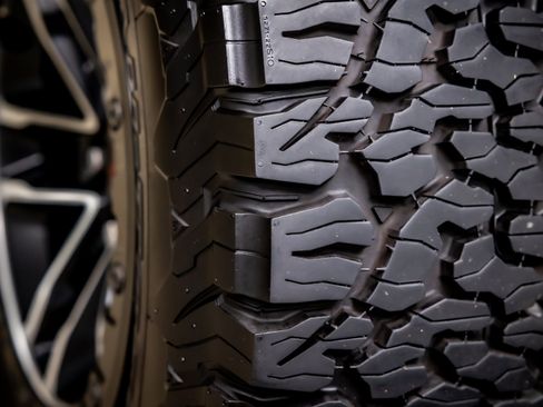 Used 2025 Jeep Wrangler Unlimited Rubicon w/ XTREMEE 35" Tire Package AWD/4WD image 29