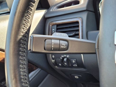 Used 2016 Volvo XC70 T5 Premier image 21