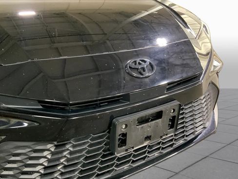 Used 2025 Toyota Camry SE w/ Convenience Package AWD/4WD image 30
