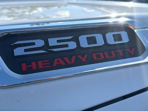 Used 2025 RAM 2500 Limited AWD/4WD image 12