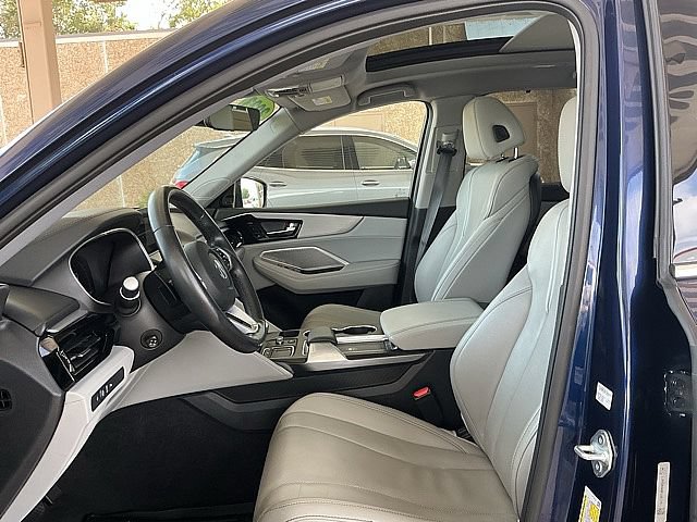 Used 2023 Acura MDX w/ Technology Package FWD image 18